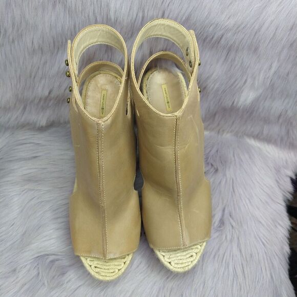 Max Studio Foal Leather Wedge Booties Platform Sandals Womens Size 10 Beige Stud - Picture 5 of 13